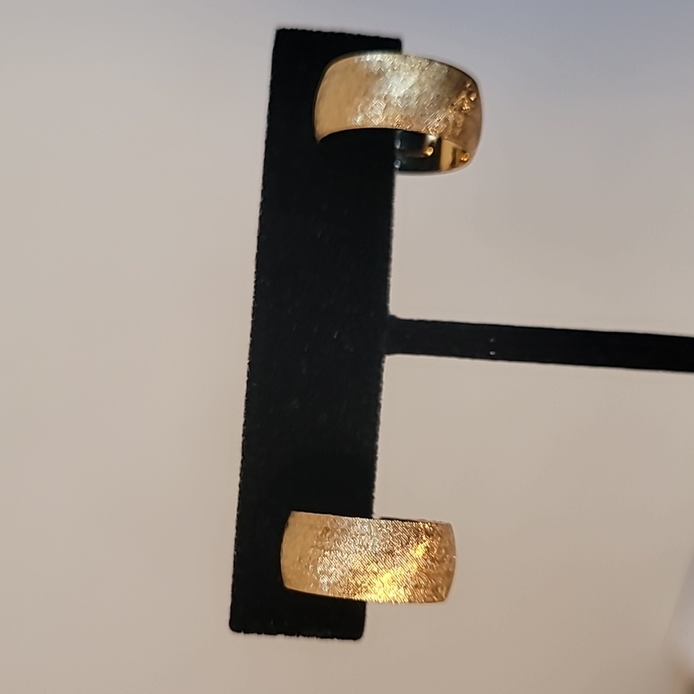 Vintage Trifari Elegant Gold Tone Clip On Hoop Earrings